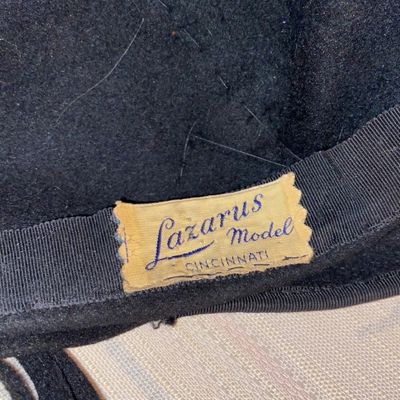 Vntg ladies Black velvet bonnet Hat w rhinestones Lazarus model Cincinnati beani - Picture 9 of 16